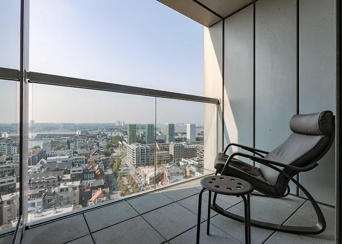 Modern Antwerp Apartment With City Views & 2 Bedrooms