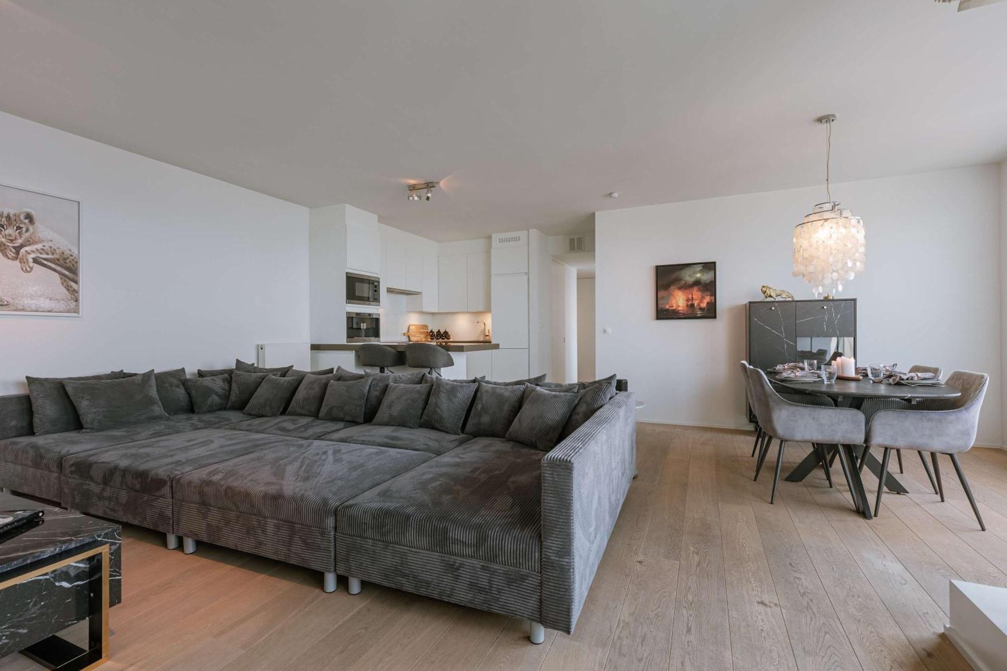 Modern With Views & 2 Bedrooms Appartement