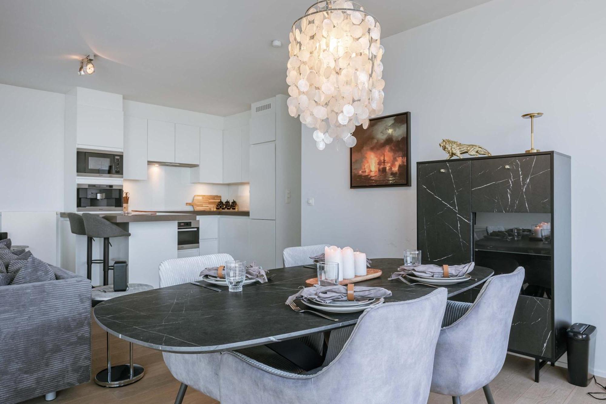 Modern With Views & 2 Bedrooms * Antwerp