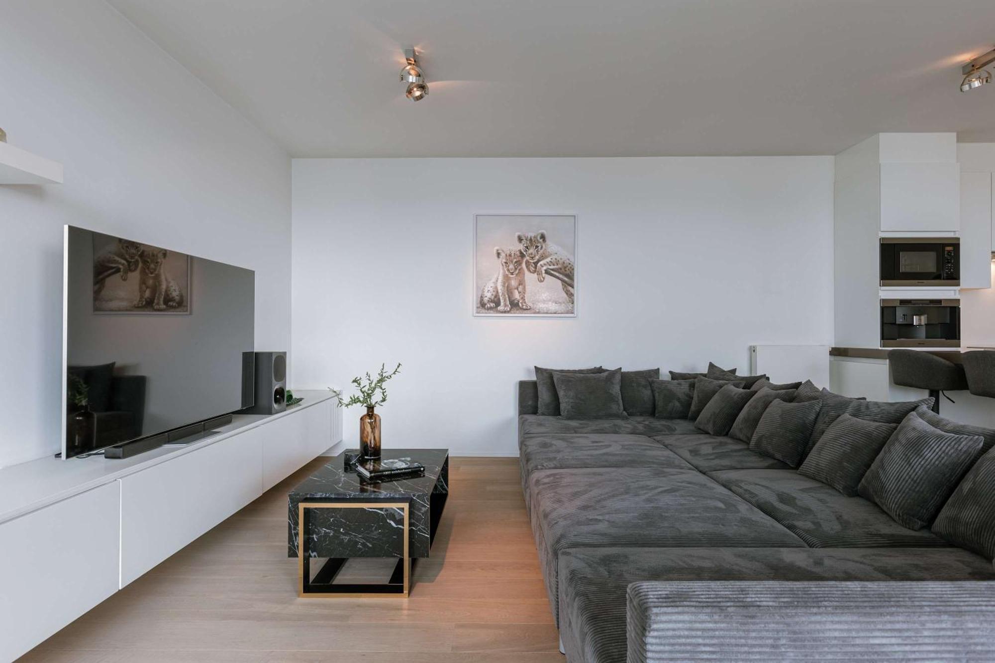 Apartment Modern With Views & 2 Bedrooms